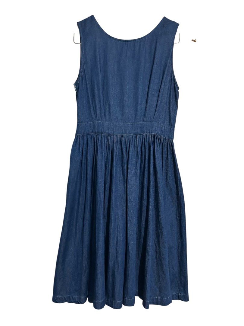 Soft cotton denim branded dress (Category: Dresses) located in Daraga. Submitted by rrcollection34 (Listing ID 1380215663, Image 2). Description: size extra small to small bust 32 waist 26-27 length 35 color rate 10/10 fabric rate 10/10 bagong bago no flaws.