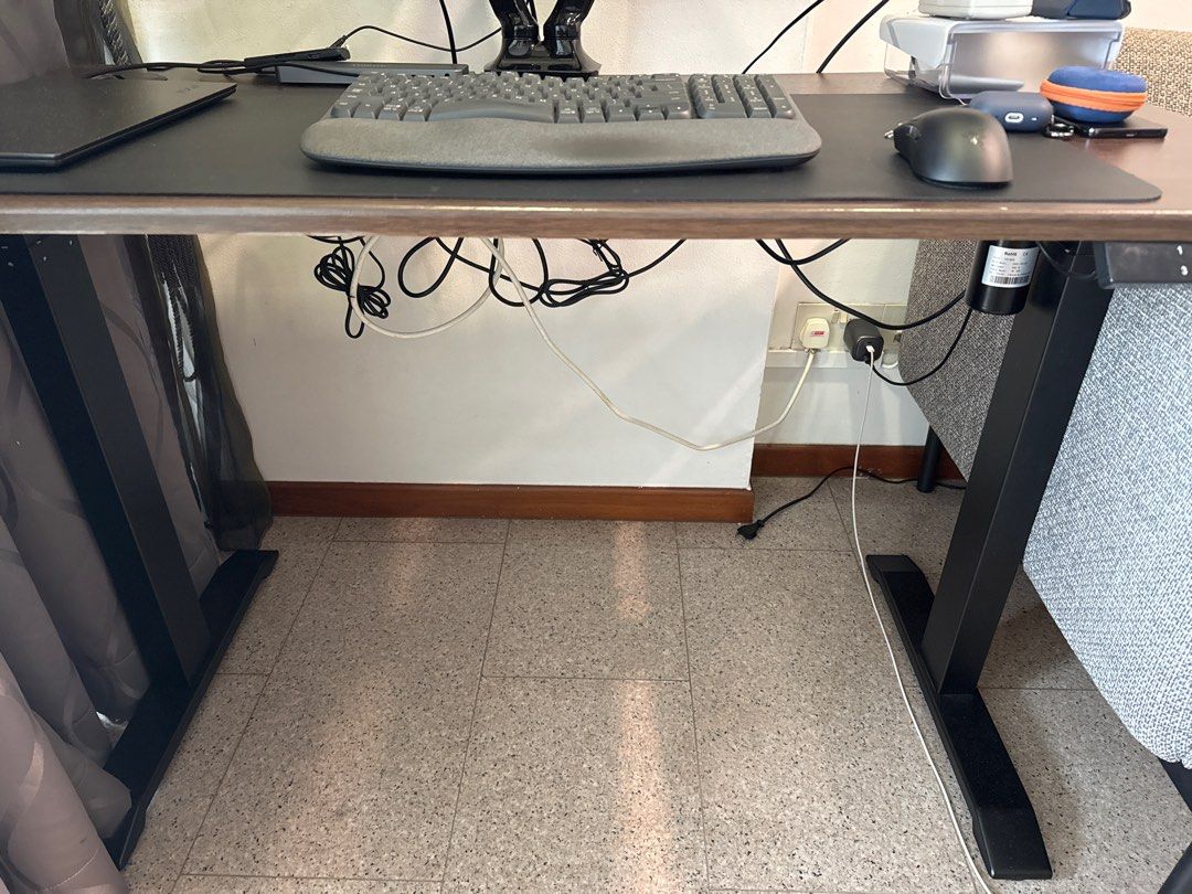 Standing automatic computer desk65075102034049114