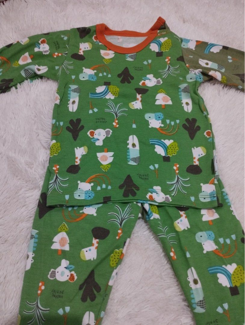 Stelan Panjang Velvet Junior (Kategori: Baju Bayi) berada di Jakarta Timur. Dikirim oleh uminurii (ID iklan 1380212292, Gambar 1). Deskripsi: Ukuran s.