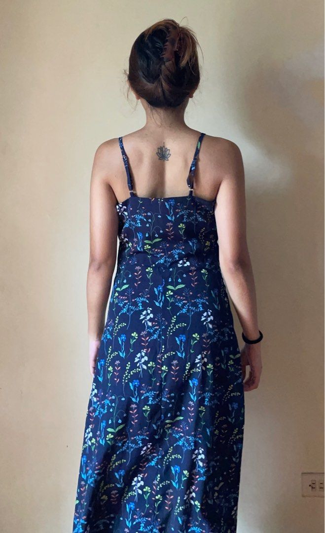 Summer Floral Dress (Category: Dresses) located in Caloocan City. Submitted by _declutterbym (Listing ID 1380180428, Image 2). Description: Adjustable Strap.