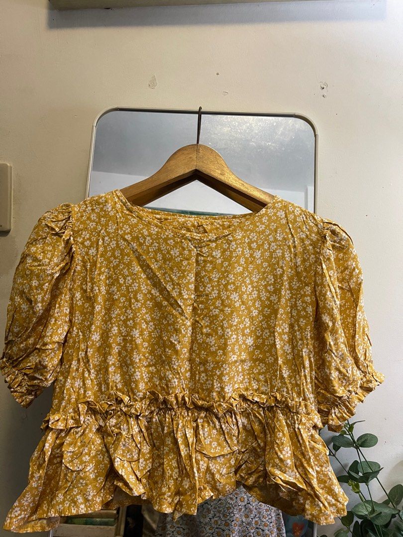 summer tops (Category: Blouses) located in Manila. Submitted by lovedaleee (Listing ID 1380117547, Image 1). Description: .