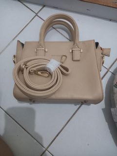 (Kategori: ) berada di . Dikirim oleh mamazahdev (ID iklan 1380163571, Gambar 1). Deskripsi: .