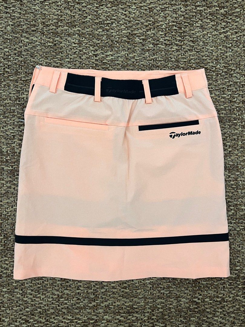 Taylormade Golf Skirt (Category: Skirts) located in Paranaque City. Submitted by threadup (Listing ID 1380107793, Image 2). Description: Sample size Medium .