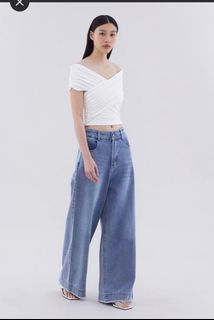 (Category: ) located in . Submitted by shopmybuyspls (Listing ID 1380273605, Image 1). Description: .