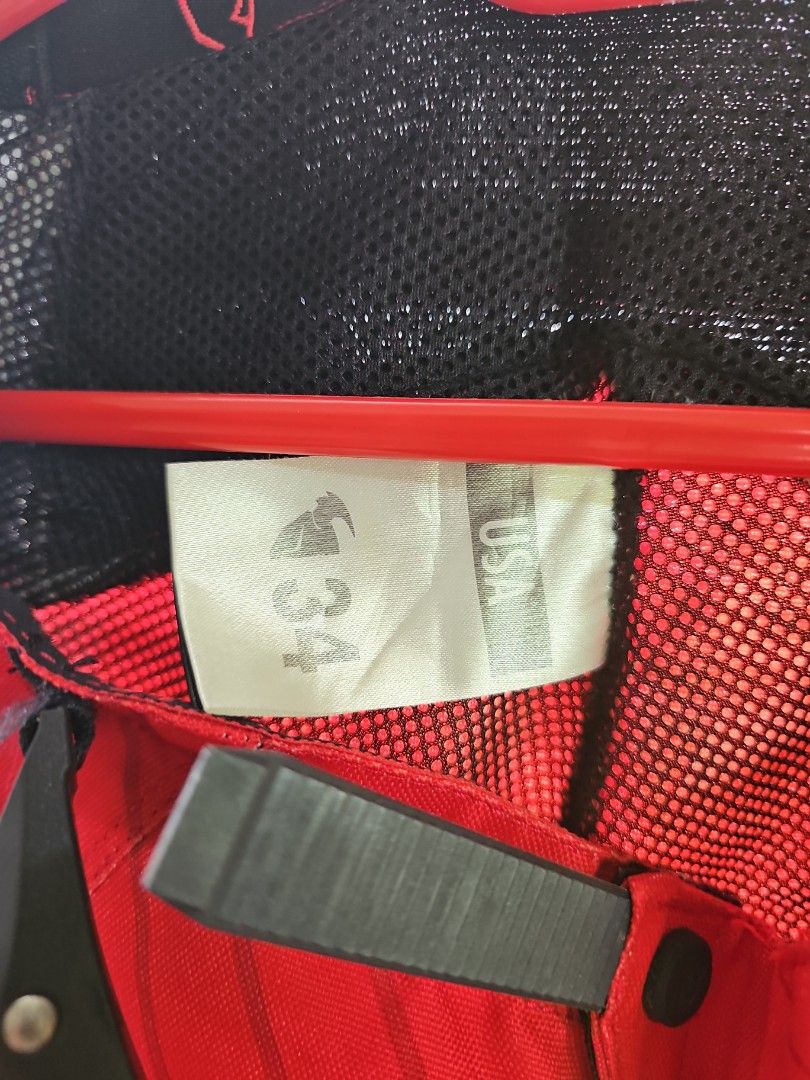 Thor Motorcycle Pants - Red, Black, White - Size 34 (Category: Motorcycle Apparel) located in Singapore. Submitted by cucunenek13 (Listing ID 1380133554, Image 2). Description: - Thor motorcycle pants - Size 34 - Good condition - Eye-catching red, black, and white design - Well-maintained - Ideal for motorcycle riders.