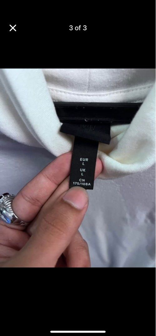 Turtle neck (Category: Longsleeves) located in Kuala Lumpur. Submitted by preloved_shop_kl (Listing ID 1380283901, Image 3). Description: 👕 White Turtleneck (Size L) ✔️ Preloved but in great condition 🎨 Color: White 🧼 Clean & well-maintained 📍Puchong, Selangor 📬 Preferably Meet-up or COD (charges apply depending on area) 💬 Message for more details or photos!.