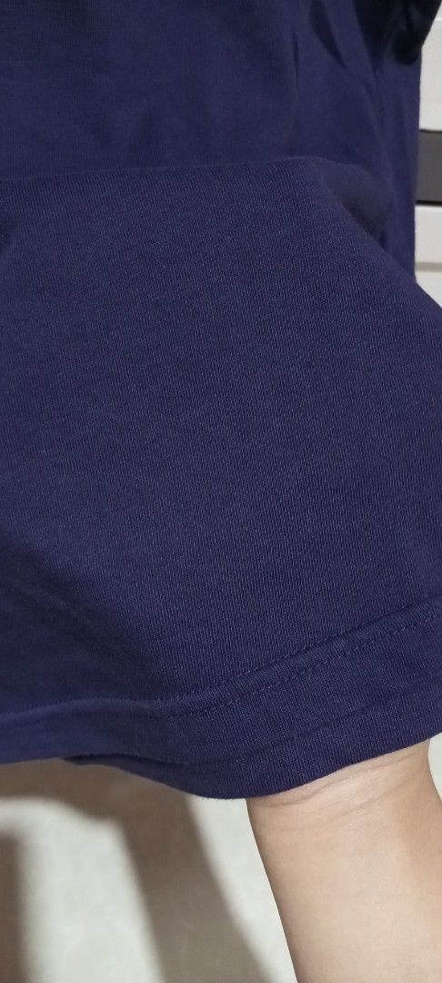 UNIQLO (Category: Tshirts & Polo Shirts ) located in Baguio. Submitted by barepicksph (Listing ID 1380197201, Image 3). Description: FOR MEN COLOR MAY VARY DUE TO LIGHTING COLOR RATE 9/10.