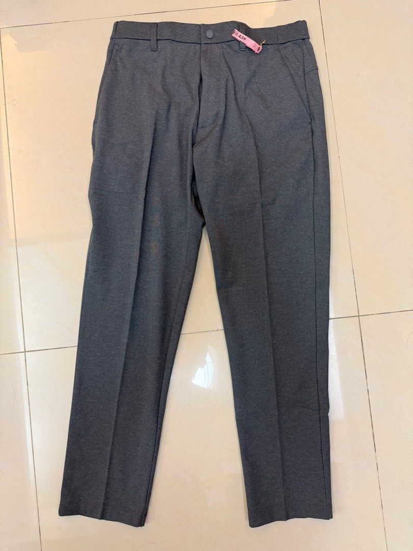 由 kangoltw (刊登 ID 1380102047，圖片 1) 提交，位於 新北市 (New Taipei) 的 UNIQLO Pants S (類別：其他長褲)，說明：。