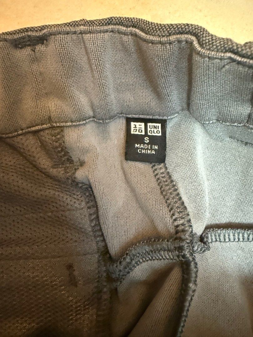 由 kangoltw (刊登 ID 1380102047，圖片 3) 提交，位於 新北市 (New Taipei) 的 UNIQLO Pants S (類別：其他長褲)，說明：。