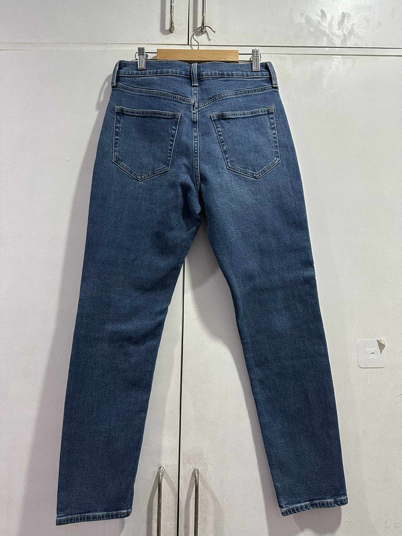 Uniqlo Stretch Slim Straight Jeans (Category: Jeans) located in Muntinlupa City. Submitted by kenbaon (Listing ID 1380154297, Image 2). Description: Brandnew! .