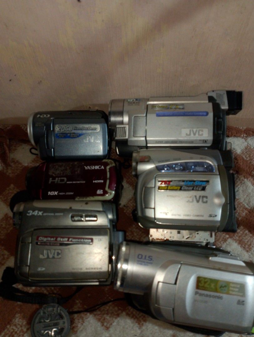 Untested JVC cameras (Category: Cameras) located in Manila. Submitted by allaboutcollections (Listing ID 1380283463, Image 2). Description: for take all untested handycams good for parts or restore no batt all unit only.