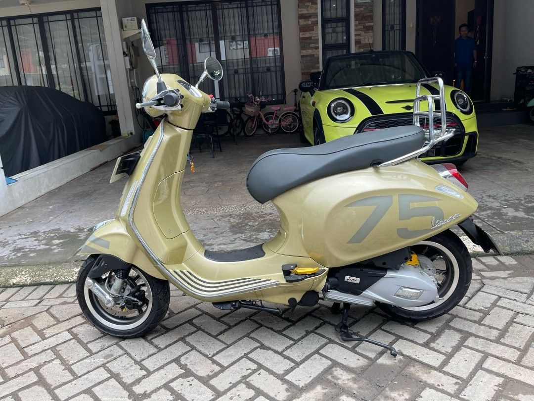 Vespa 75th Anniversary Edition Vespa Anniversario 2021 Primavera