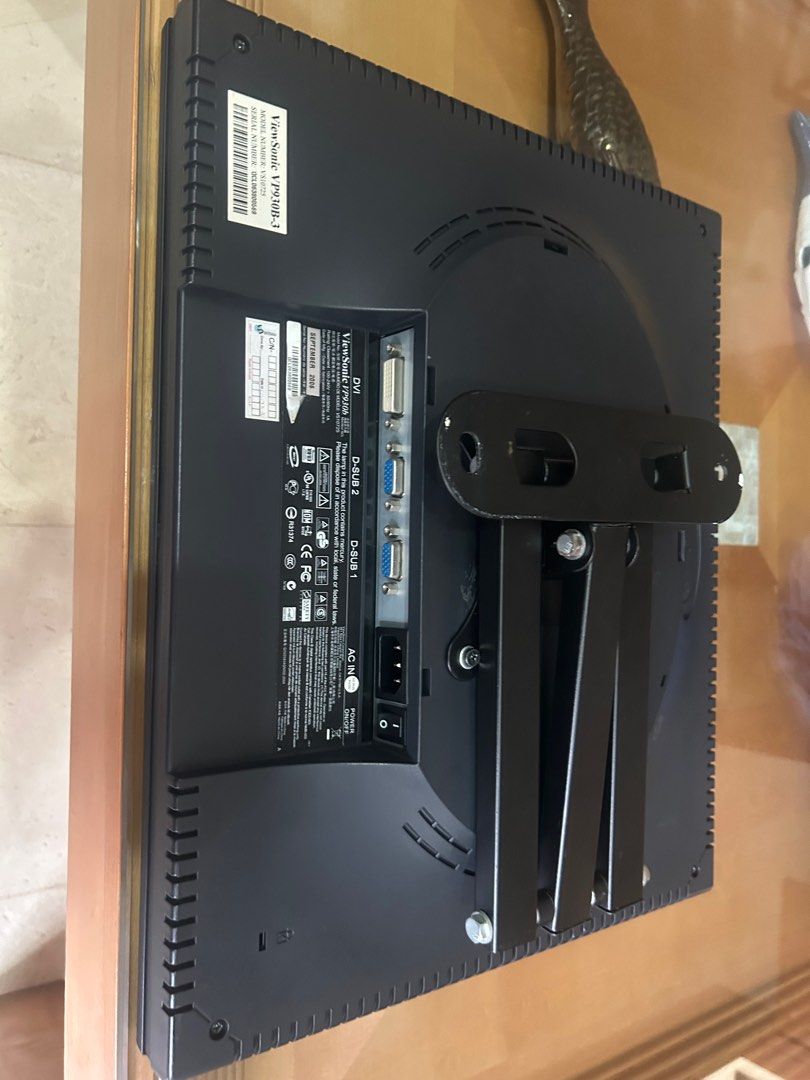 ViewSonic VP930b-3 19" LCD Monitor with Flexible VESA wall mount (Category: Monitor Screens) located in Singapore. Submitted by cobee1720 (Listing ID 1380145689, Image 2). Description: Fully working ViewSonic VP930b-3 19" LCD monitor. Includes DVI and D-Sub inputs. Comes with a monitor arm. Tested and working. Some signs of wear and tear, but still fully functional. Great for a secondary display or basic use. Include power cable and vga cable Fix