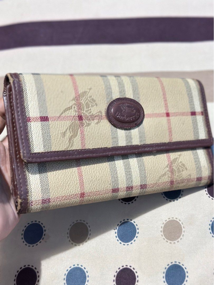 Original Vintage Burberry Nova Check long wallet (Category: Luxury Bags & Wallets) located in General Santos City (Dadiangas). Submitted by toysville888 (Listing ID 1380248402, Image 1). Description: Original Burberry long wallet. genuine leather ‼️✅ PLEASE READ FIRST ✅. i do combine shipment to save on shipping cost.. 🕹️ 80 lng po sf from here sa mindanao, (kung may ISSUE kayo sa shipping fee,hanap po ibang seller 🕹️ i do COMBINE SHIPMENT to S
