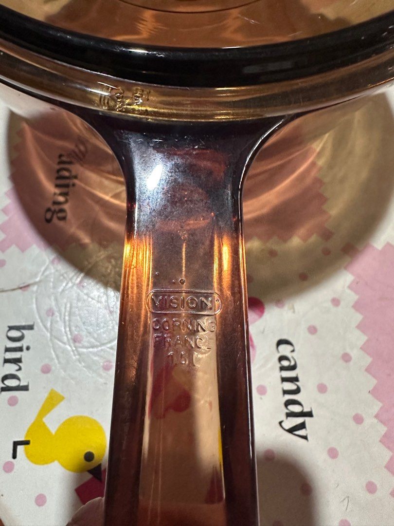 Vision Corning France 1.5L (Category: Cookware & Accessories) located in Antipolo. Submitted by queens.collections (Listing ID 1380169483, Image 2). Description: With minor chips in the cover.
