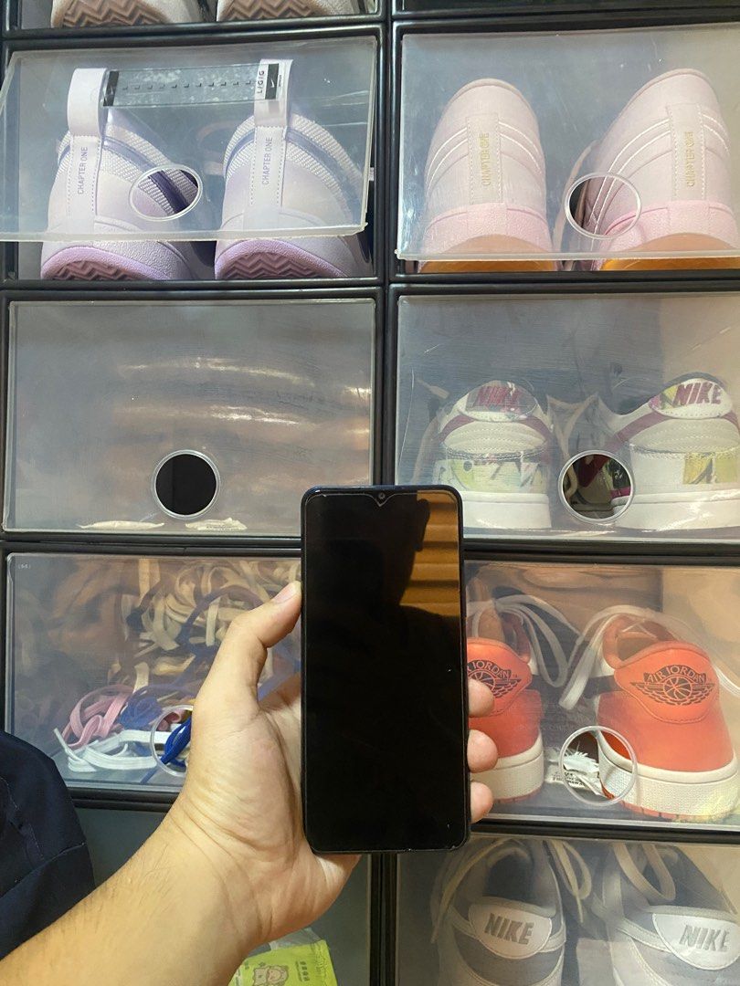 Vivo Y15S (Category: Vivo) located in Quezon City. Submitted by statquo (Listing ID 1380138820, Image 1). Description: .