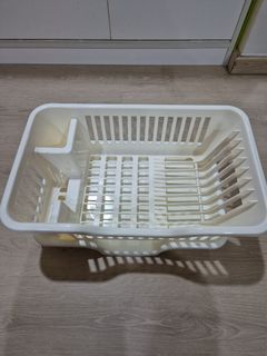 Yamazaki Home 2608 Dish Drainer: Sleek Kitchen Essential