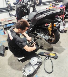 (Category: ) located in . Submitted by erzat.lee.tyres (Listing ID 1380150415, Image 1). Description: .