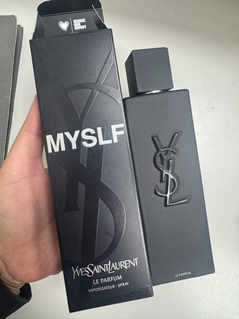 由 without109 (刊登 ID 1380279137，圖片 1) 提交，位於 桃園市 (Taoyuan) 的 全新僅試噴｜YSL MYSLF Parfum 香精 100ml (類別：香水、體香劑)，說明：-MYSLF 香精 以活力黑胡椒與苦橙葉開場，勾勒出MYSLF香精的木質花香氣輪廓 摘採自奧里卡花園的標誌性白橙花與肉桂深邃辛辣香氣交融 再以沉香和木質琥珀香調達到完美平衡 狀況：全新，僅試噴一次 購入處：台北101專櫃。