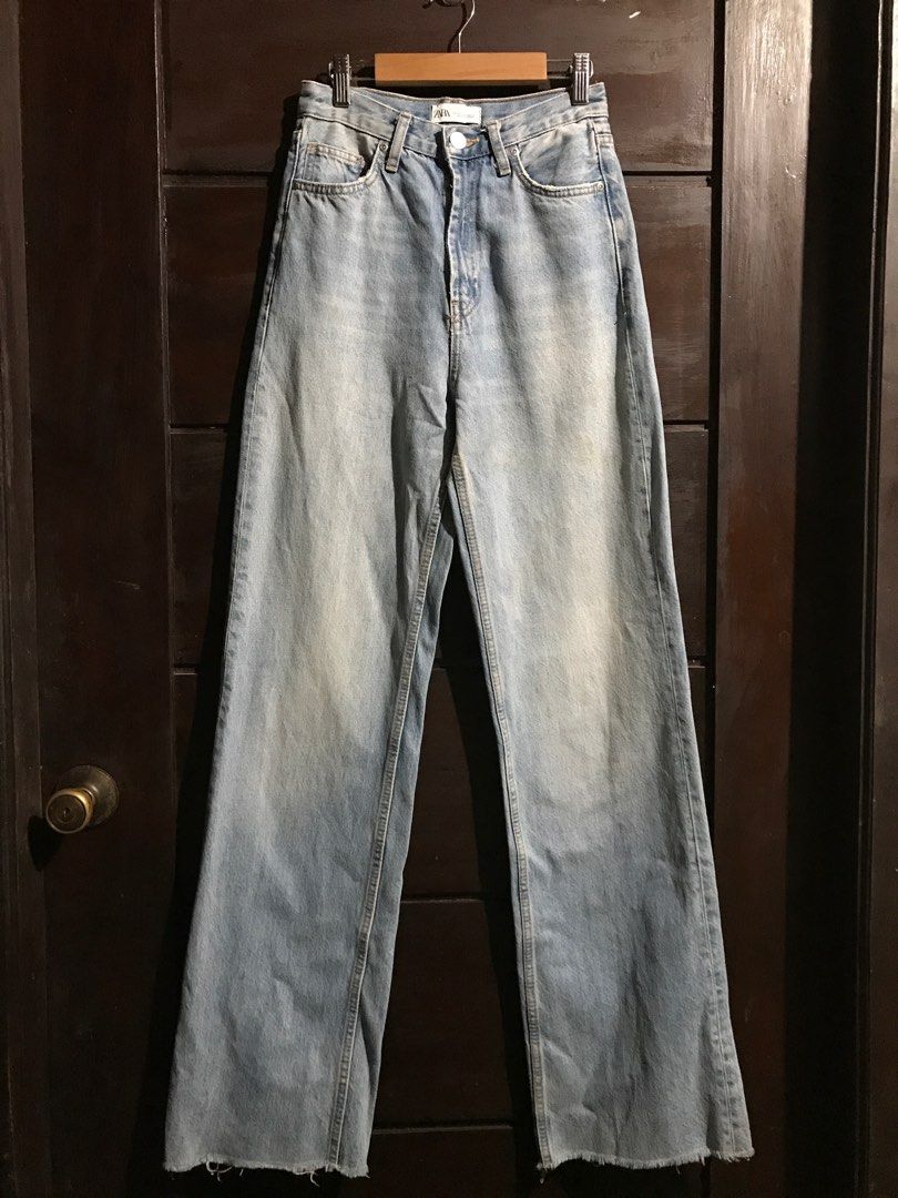 Zara Highwaist Jeans/Pants (Category: Jeans) located in Manaoag. Submitted by love.abgl (Listing ID 1380136154, Image 2). Description: Size: 25-26 L: 45 via tape measure mop: gcash Mod: jnt.