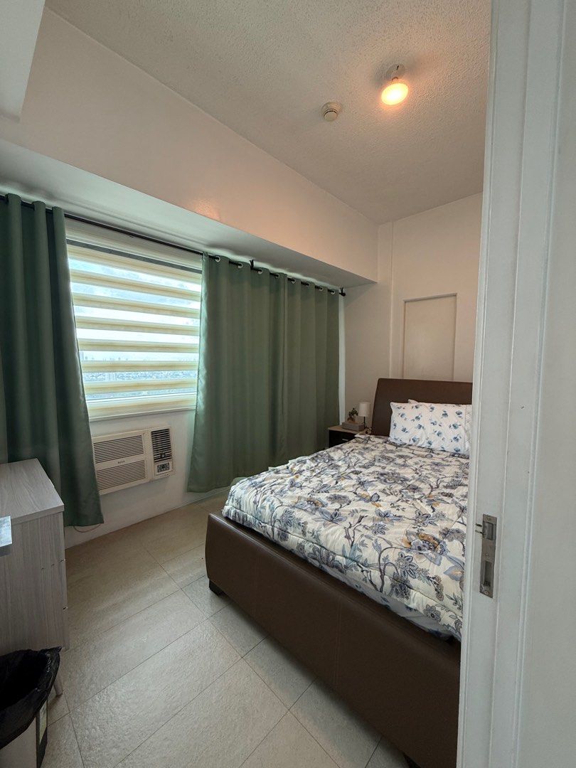2BR Unit with Parking for Sale (Category: Apartments & Condos) located in Quezon City. Submitted by 0ffTheRack (Listing ID 1380426527, Image 3). Description: - 2 BR Unit with Parking - BSA Twin Towers Mandaluyong - 74 sqm - Furnished - 30th floor - With gym and pool - 13M.