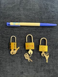 由 segaralin93980 (刊登 ID 1380331593，圖片 1) 提交，位於 的 (類別：)，說明：。