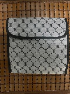 由 jy_shop_ (刊登 ID 1380445448，圖片 1) 提交，位於 的 (類別：)，說明：。