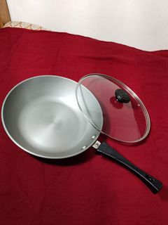 由 a0907689768 (刊登 ID 1380456363，圖片 1) 提交，位於 的 (類別：)，說明：。