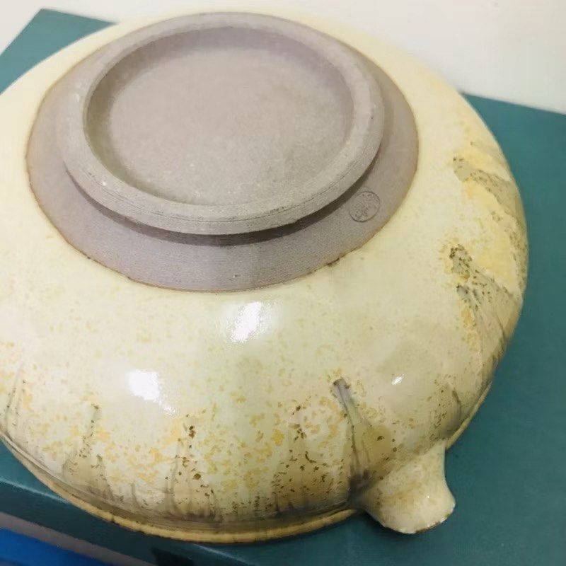 由 amber325125 (刊登 ID 1380390565，圖片 2) 提交，位於 高雄市 (Kaohsiung) 的 日本窯燒陶瓷茶具濾茶器 洗杯盆 茶具 (類別：餐具和餐具)，說明：📌本身紋路不是茶垢 也不是污垢 底部落款 尺寸： 圓徑：16cm 高：7cm 。