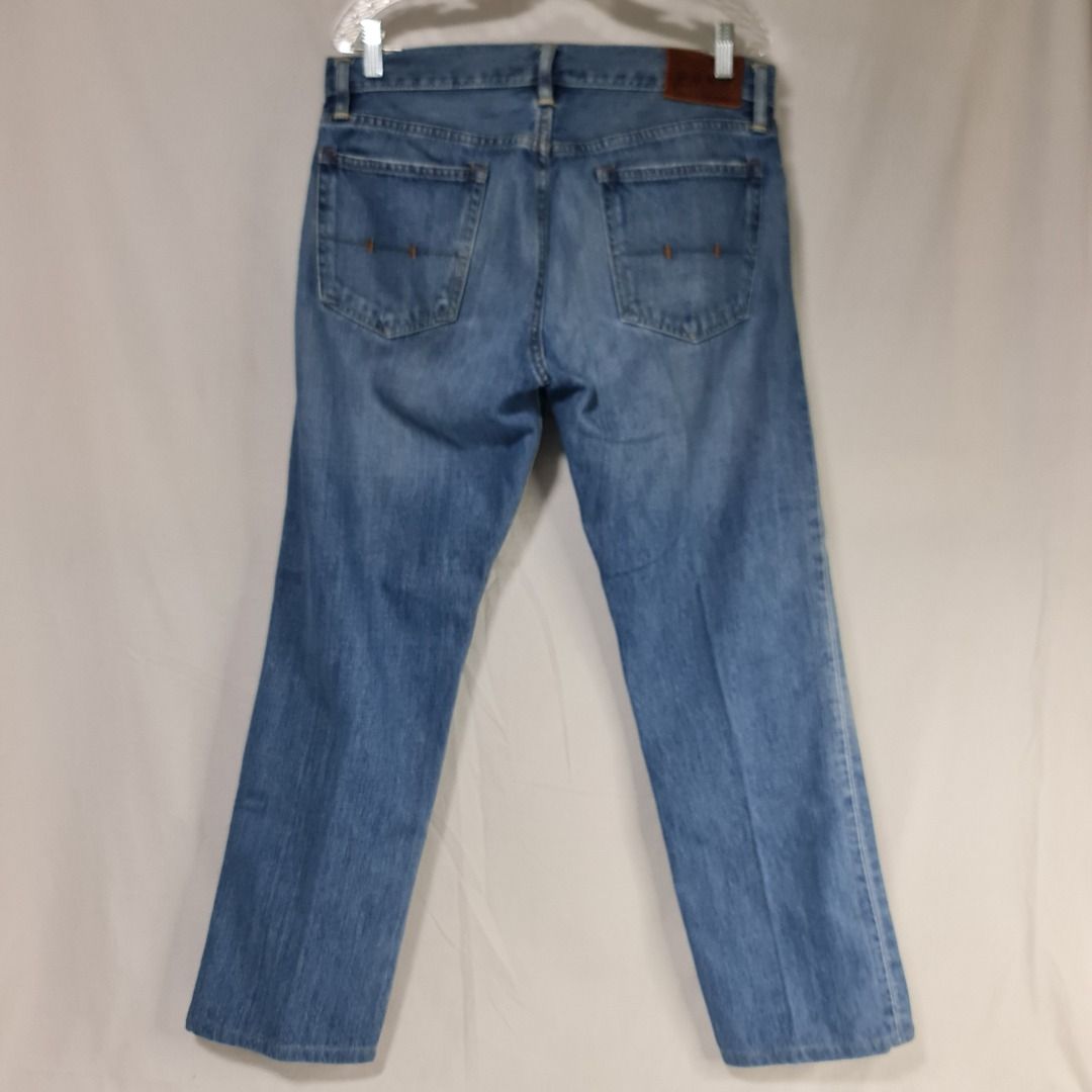 * * Ralph Lauren - Declutter Sale 119 * * (Category: Jeans) located in Quezon City. Submitted by jkr_kenshin (Listing ID 1380392921, Image 2). Description: Pre Loved Authentic Ralph Lauren Item is used. Boxed and stored for a year Size is posted in the picture ______________________________ Jeans / Blue / Vintage Made in Mexico US 32 ______________________________ R E A D C A R E F U L L Y First to pay get the item Pay within 24hrs No reservation