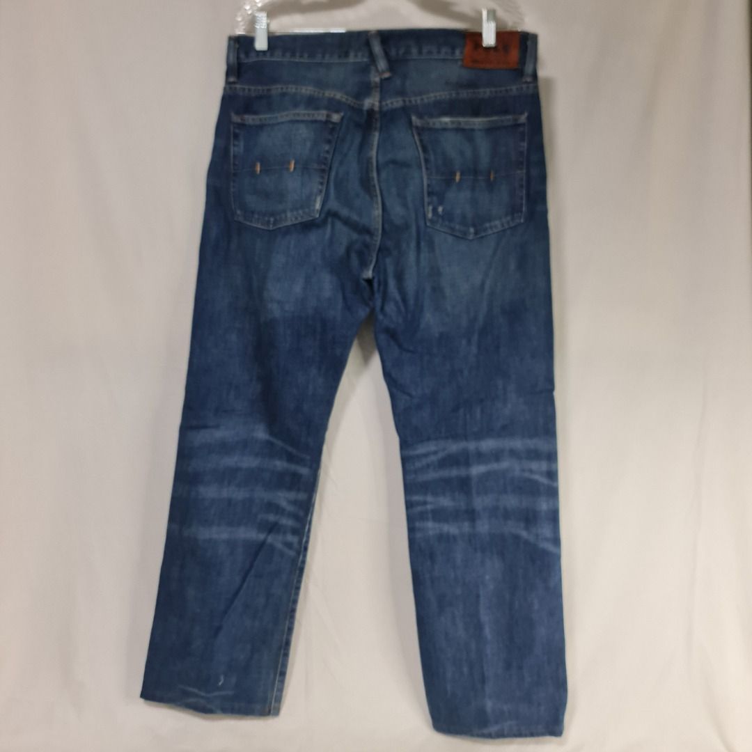 * * Ralph Lauren - Declutter Sale 121 * * (Category: Jeans) located in Quezon City. Submitted by jkr_kenshin (Listing ID 1380394721, Image 2). Description: Pre Loved Authentic Ralph Lauren Item is used. Boxed and stored for a year Size is posted in the picture ______________________________ Jeans / Blue / Vintage Made in Mexico US 33 ______________________________ R E A D C A R E F U L L Y First to pay get the item Pay within 24hrs No reservation