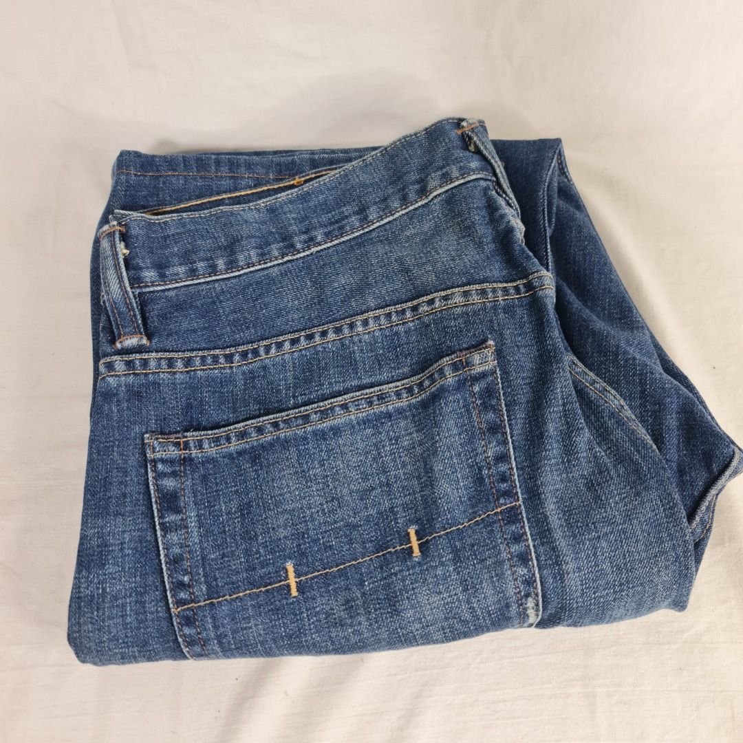 * * Ralph Lauren - Declutter Sale 121 * * (Category: Jeans) located in Quezon City. Submitted by jkr_kenshin (Listing ID 1380394721, Image 3). Description: Pre Loved Authentic Ralph Lauren Item is used. Boxed and stored for a year Size is posted in the picture ______________________________ Jeans / Blue / Vintage Made in Mexico US 33 ______________________________ R E A D C A R E F U L L Y First to pay get the item Pay within 24hrs No reservation