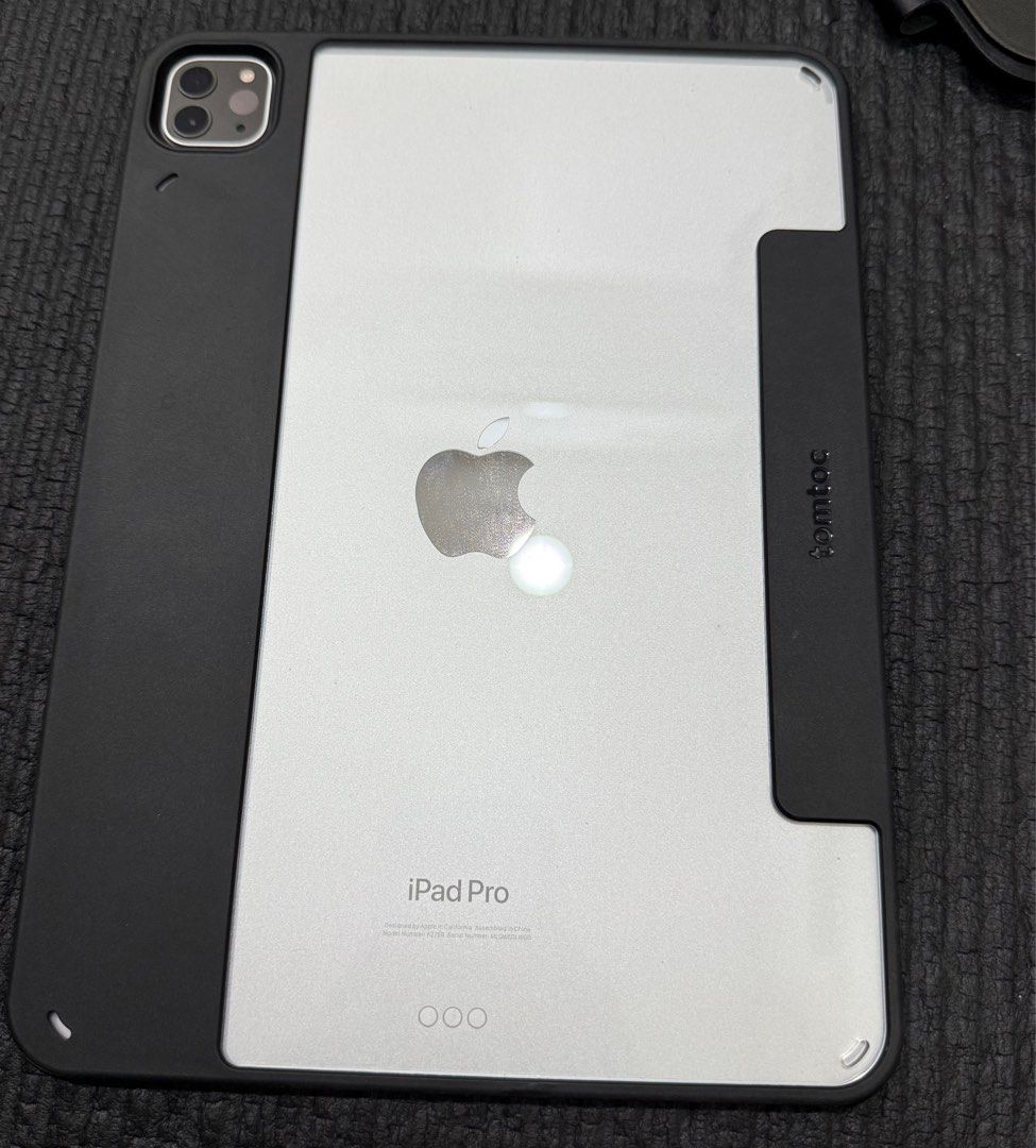 由 paula0216353092 (刊登 ID 1380330234，圖片 1) 提交，位於 台北市 (Taipei) 的 二手 iPad Pro 11 第四代 m2 256g 電池健康100% 附apple pencil 2、保護殼、收納袋、含貼膜 (類別：平板電腦 - iPad)，說明：至2024購買至今 電池健康度為100%循環次數68次 iPad Pro 11 第四代 m2 apple pencil 2 Tomtoc 保護殼及收納袋 有貼膜。
