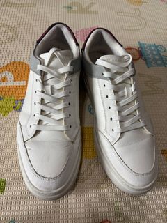 (Category: ) located in . Submitted by kicks_garage_sg (Listing ID 1380362868, Image 1). Description: .