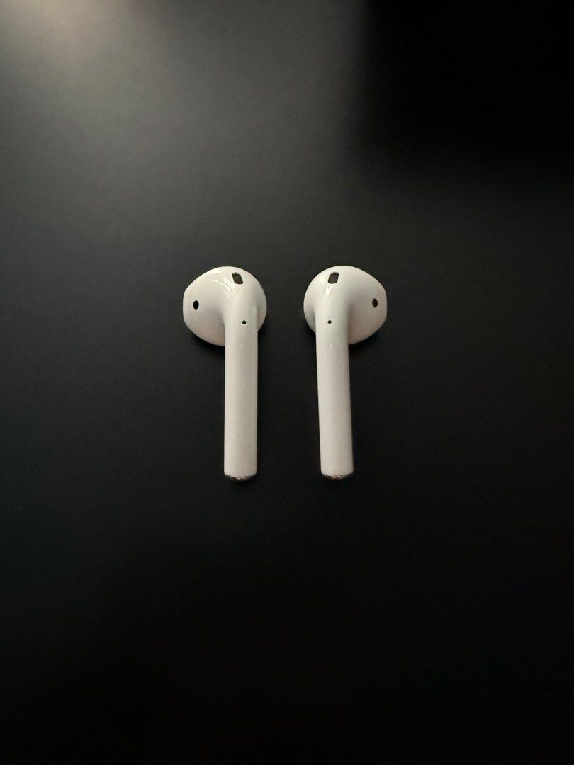 Apple AirPods 2nd Generation63075185644033113