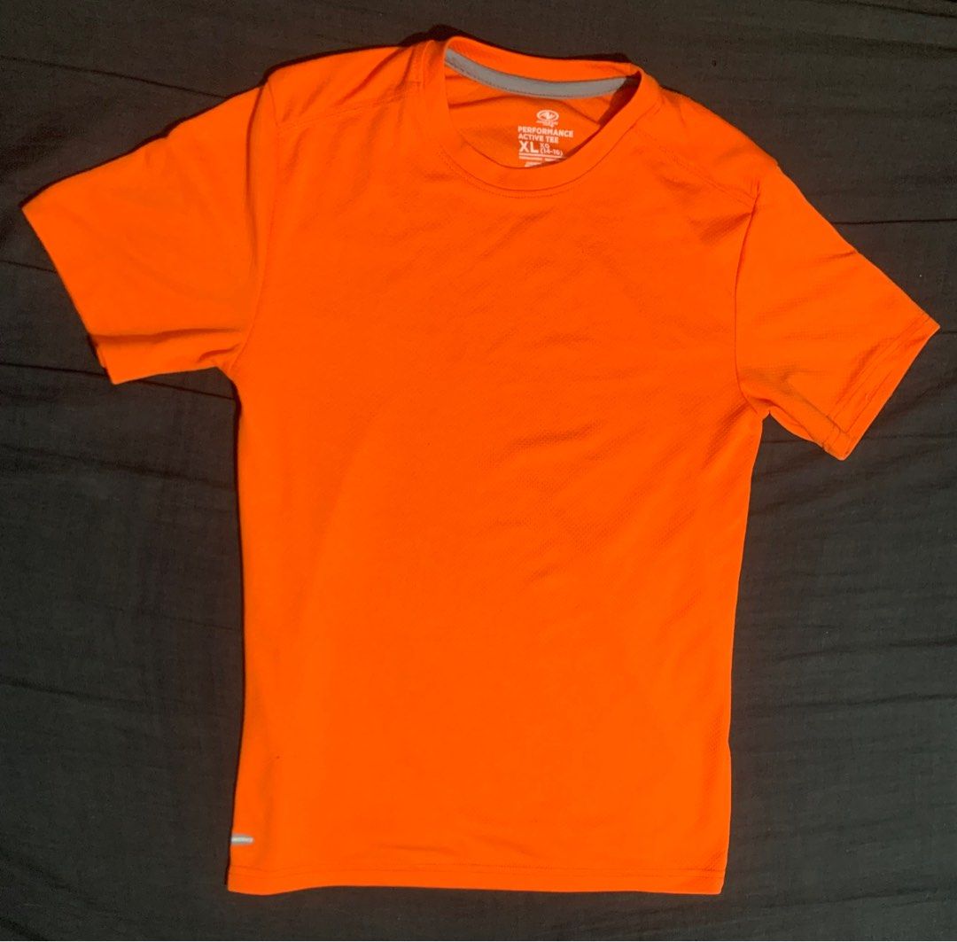 Athletic Works Performance Active Tee Polyester Dri Fit Shirt for workout (used) (Category: Activewear) located in Manila. Submitted by louisarrts (Listing ID 1380465506, Image 1). Description: XL (14/16) Brand: Athletic Works (Dri Works) Dri-fit clothing for jogging and exercise Made out of Polyester Made in Hecho en Guatemala.