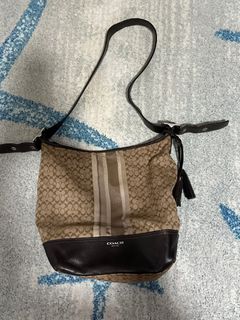 (Category: ) located in . Submitted by hyunjnr (Listing ID 1380478511, Image 1). Description: .