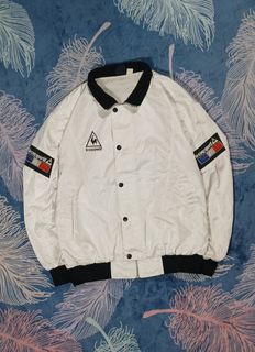 (Kategori: ) berada di . Dikirim oleh db.24_trift (ID iklan 1380384455, Gambar 1). Deskripsi: .