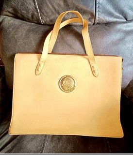 (Category: ) located in . Submitted by kristalbeaute33 (Listing ID 1380412679, Image 1). Description: .