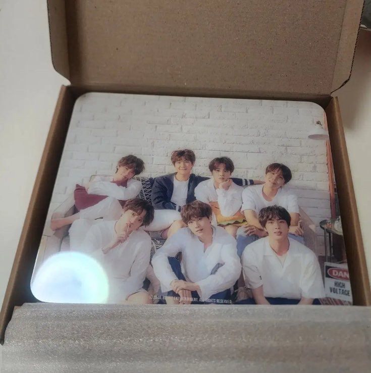 BTS Acrylic Clock (Category: Clocks) located in Taguig. Submitted by albumshop (Listing ID 1380378426, Image 1). Description: Interest Check~ wts lfb BTS Acrylic Clock 1,700 DOP: Payo ETA: August mine or dm 🫰🏻.