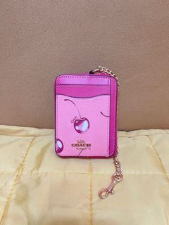(Category: ) located in . Submitted by chichaiscloset (Listing ID 1380447848, Image 1). Description: .