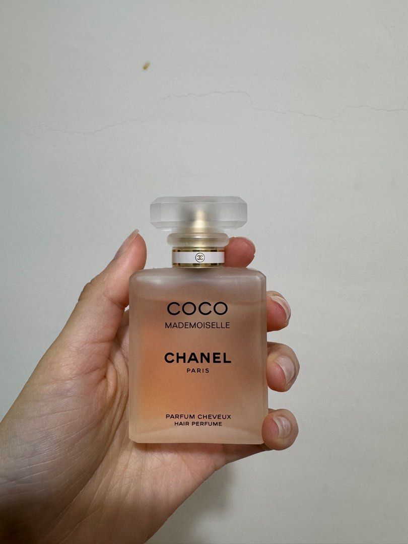 由 sarah0213 (刊登 ID 1380446755，圖片 1) 提交，位於 台北市 (Taipei) 的 Chanel Coco 髮香噴霧 正品 (類別：香水、體香劑)，說明：機場購入 沒使用幾次便宜售出～ 沒有盒子了～。