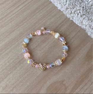 (Category: ) located in . Submitted by thesimplycloset (Listing ID 1380330678, Image 1). Description: .