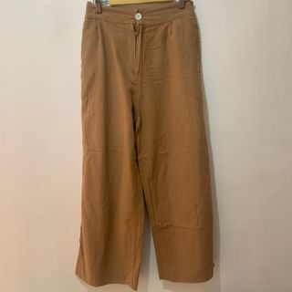 (Kategori: ) berada di . Dikirim oleh lovethepreloved.id (ID iklan 1380365419, Gambar 1). Deskripsi: .