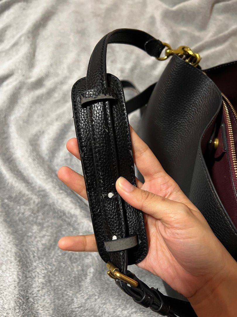 Coach Willow Shoulder Bag (Category: Luxury Bags & Wallets) located in Cebu City. Submitted by shop_amga (Listing ID 1380303771, Image 3). Description: ‼️Read first‼️ - Orginal Coach bag. Retail item. - Lightweight - Very spacious - Bag is still in great condition - Flaws: Straps and side loops only. Pls see photos. Can be fixed at your local repair shops. - The bag itself is still in excellent condition. Negotiable for sure buyers only..