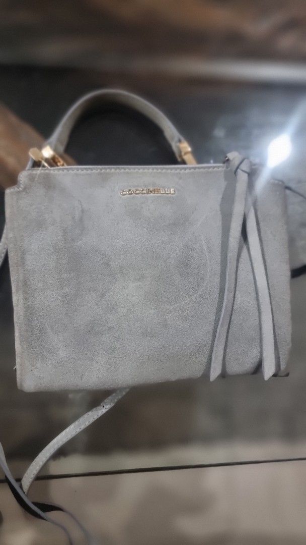 Coccinelle (Category: Luxury Bags & Wallets) located in Cagayan de Oro. Submitted by tommygurl1218 (Listing ID 1380317106, Image 3). Description: gamusa/velvety bag.