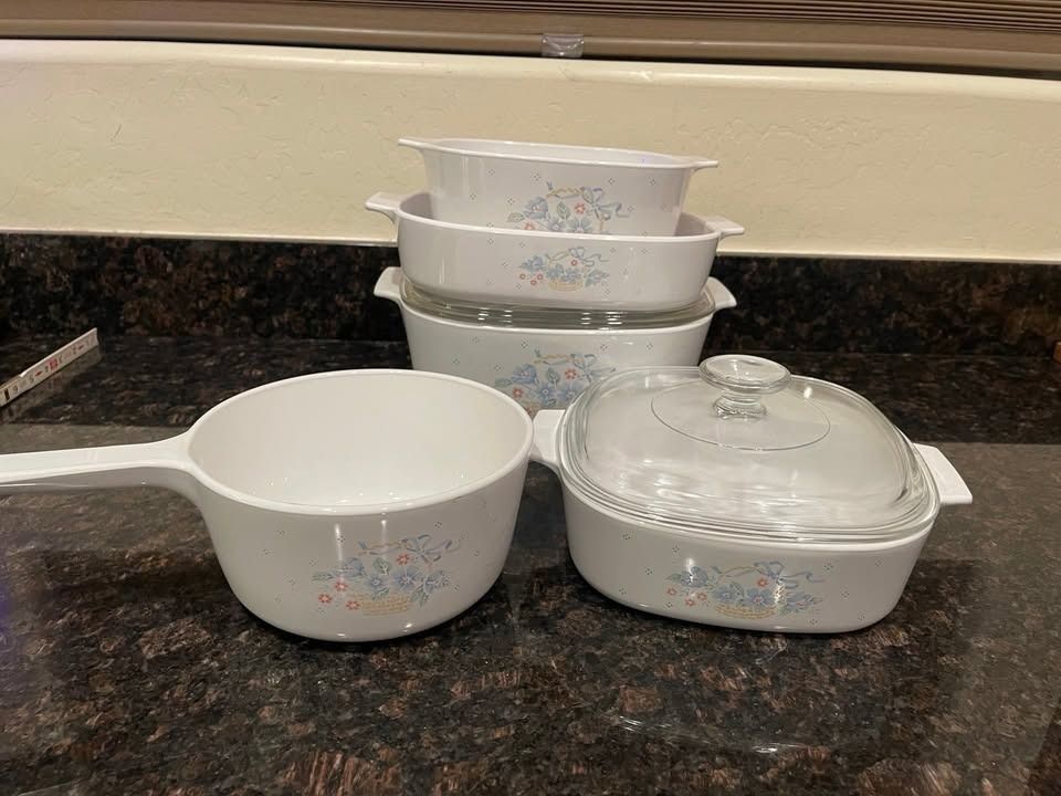 Corningware Country Cornflower 7 pc Set (Category: Dinnerware & Cutlery) located in Manila. Submitted by kobharmatsusaki (Listing ID 1380318792, Image 2). Description: Selling only as a set! Available on Friday, July 18 Reserve yours now! 50% dp and 50% to be paid on the day of ship out. Message to inquire!.