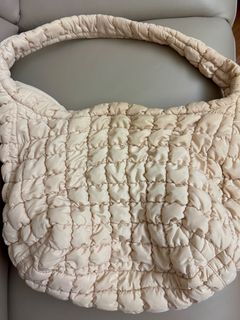 （分類：）位於 。 由 couchpotatoc 提交（商品編號 1380299030，圖片 1）。簡介： 。