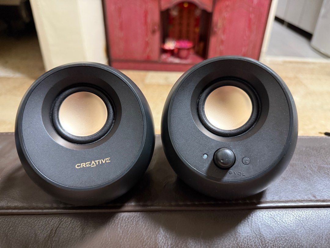 Creative Pebble Speakers V3 (Category: Soundbars, Speakers & Amplifiers) located in Singapore. Submitted by solidestgecko (Listing ID 1380427612, Image 1). Description: Creative Pebble speakers in great condition. V3 is able to connect easily to monitor using 3.5mm jack. Power is generated via USB-A output Selling as I have upgraded my monitor to one with in-built speakers .