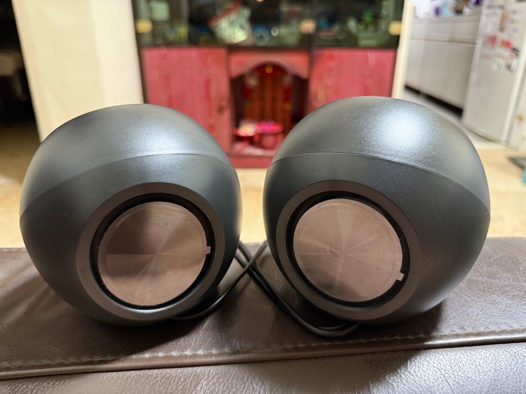 Creative Pebble Speakers V3 (Category: Soundbars, Speakers & Amplifiers) located in Singapore. Submitted by solidestgecko (Listing ID 1380427612, Image 2). Description: Creative Pebble speakers in great condition. V3 is able to connect easily to monitor using 3.5mm jack. Power is generated via USB-A output Selling as I have upgraded my monitor to one with in-built speakers .